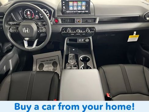 New 2025 Honda Pilot Touring image 3