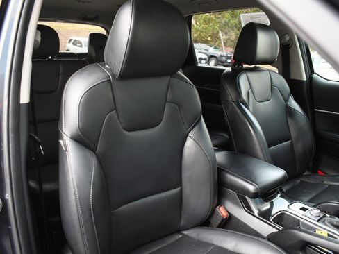 Used 2022 Kia Telluride LX image 26