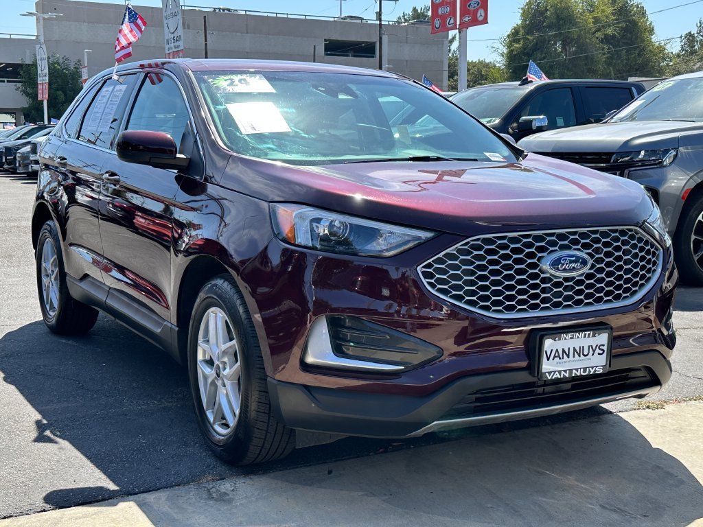 Used 2024 Ford Edge SEL AWD/4WD image 9