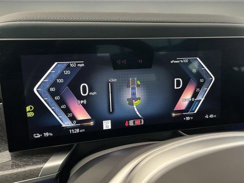 Used 2023 BMW i7 xDrive60 image 15