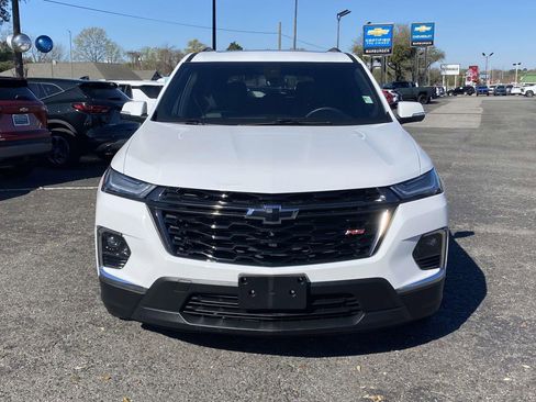 Used 2023 Chevrolet Traverse RS AWD/4WD image 2