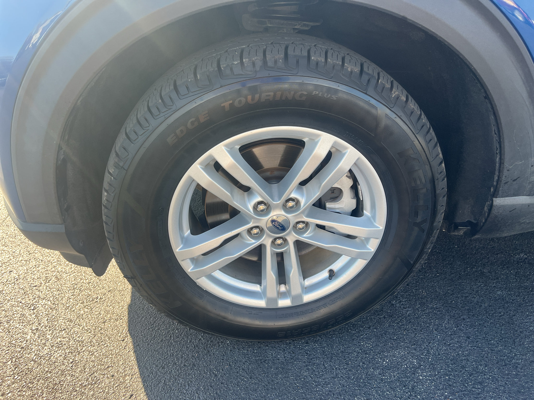 Used 2020 Ford Explorer XLT w/ Equipment Group 202A RWD image 13