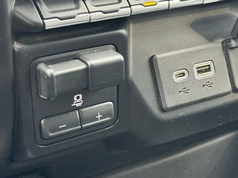 Certified 2021 Chevrolet Silverado 1500 RST AWD/4WD image 17