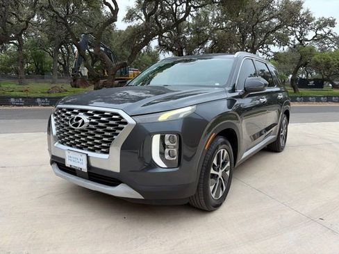 Used 2020 Hyundai Palisade SEL FWD image 2