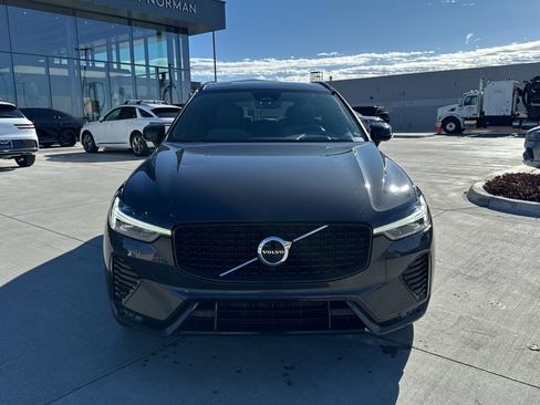 Used 2022 Volvo XC60 B5 R-Design image 9