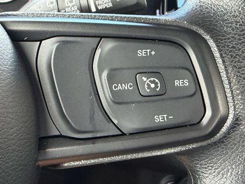 Used 2024 Jeep Wrangler Unlimited Sport AWD/4WD image 30