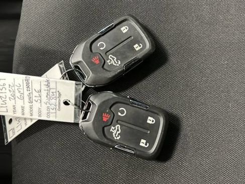 Used 2022 GMC Sierra 2500 SLE w/ SLE Value Package; AWD/4WD image 19
