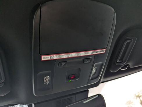 Certified 2025 Toyota Camry SE w/ Convenience Package image 21