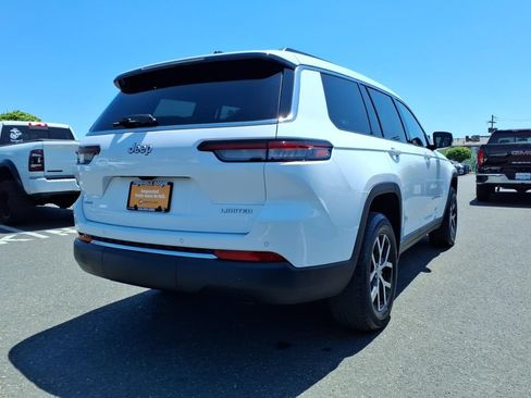 Used 2025 Jeep Grand Cherokee L Limited w/ Trailer Tow Package AWD/4WD image 20