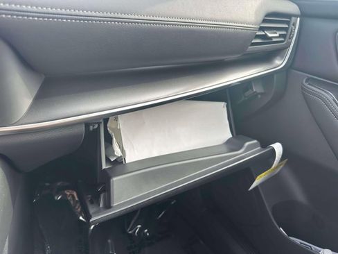 Used 2026 Nissan Rogue SV image 31