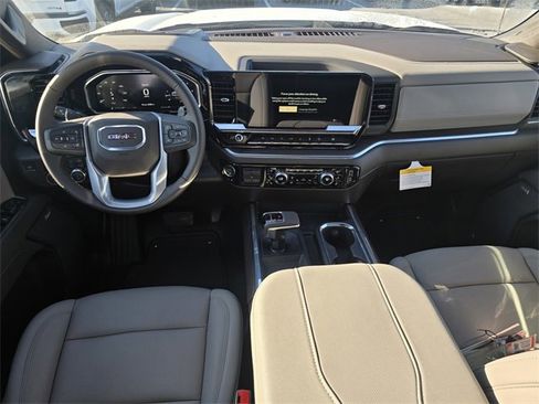 New 2026 GMC Sierra 1500 SLT image 10
