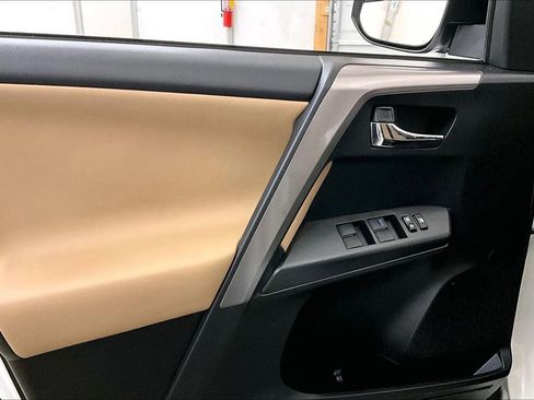 Used 2017 Toyota RAV4 XLE w/ Premium Special Value Package image 22