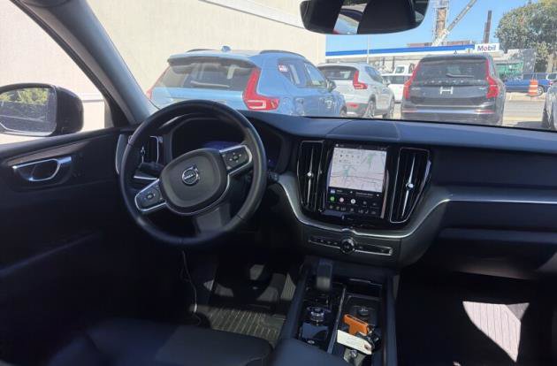 Used 2024 Volvo XC60 B5 Core w/ Protection Package Premier AWD/4WD image 7