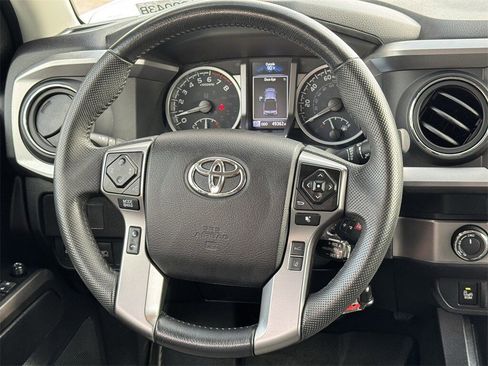 Used 2021 Toyota Tacoma SR5 w/ Technology Package image 9