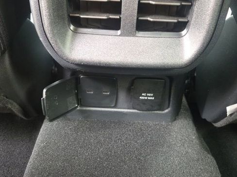 Used 2025 Ford Bronco Outer Banks w/ Sasquatch Package AWD/4WD image 19