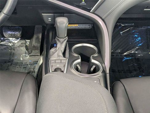 Used 2018 Toyota Camry XSE FWD image 41