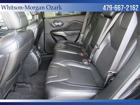 Used 2019 Jeep Cherokee Latitude Plus FWD image 26
