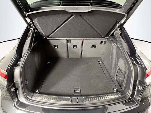 New 2026 Porsche Macan image 28