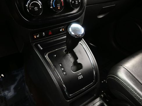 Used 2016 Jeep Patriot High Altitude AWD/4WD image 21