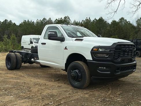 New 2026 RAM 3500 Tradesman image 16