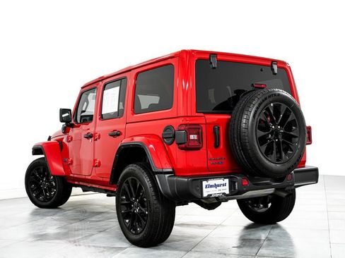 Used 2025 Jeep Wrangler Unlimited Sahara w/ Safety Group AWD/4WD image 5