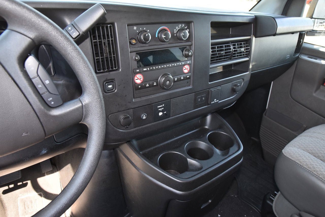 Used 2026 GMC Savana 3500 LT w/ LT Preferred Equipment Group RWD image 9
