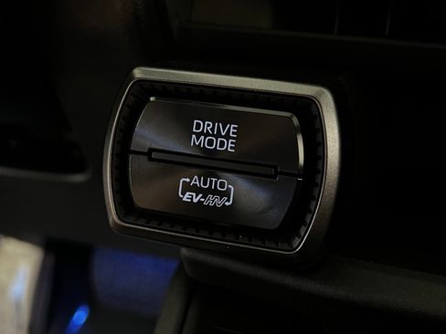 Used 2026 Toyota RAV4 SE AWD/4WD image 22
