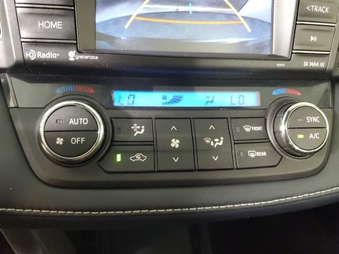 Used 2018 Toyota RAV4 XLE AWD/4WD image 27