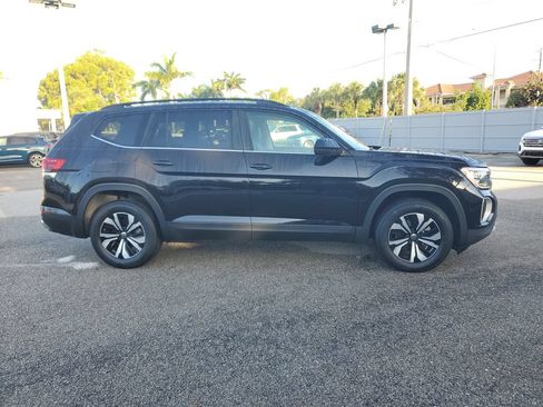 Certified 2024 Volkswagen Atlas SE FWD image 4