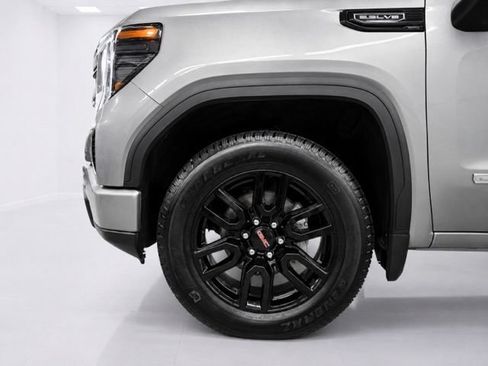 Used 2025 GMC Sierra 1500 Elevation w/ Elevation Premium Package AWD/4WD image 9