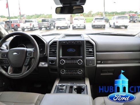 Used 2020 Ford Expedition XLT w/ Equipment Group 202A RWD image 18