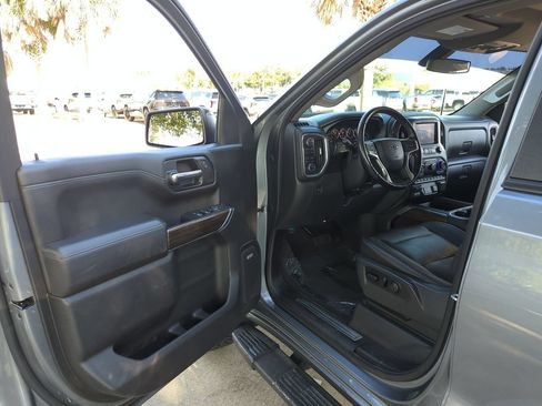 Used 2021 Chevrolet Silverado 1500 LT Trail Boss w/ Convenience Package II AWD/4WD image 8