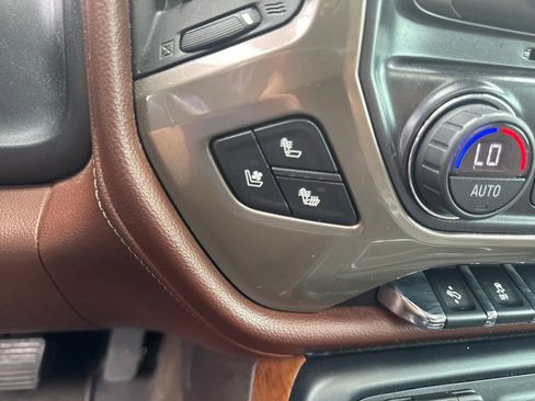 Used 2017 Chevrolet Silverado 1500 High Country AWD/4WD image 25