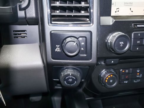 Used 2017 Ford F150 XLT w/ Equipment Group 302A Luxury image 28