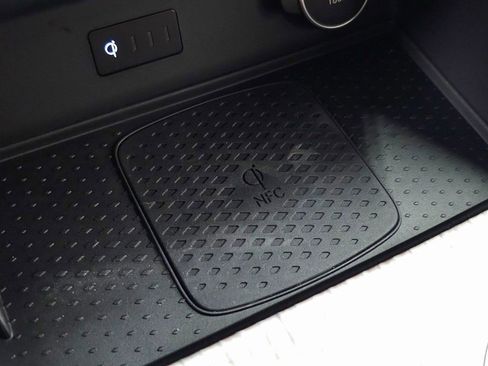 Used 2025 Genesis GV80 3.5T Prestige image 32