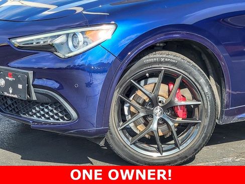 Used 2021 Alfa Romeo Stelvio Ti w/ Nero Edizione image 3