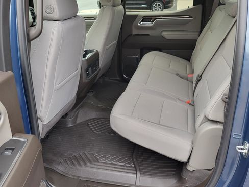 Used 2024 Chevrolet Silverado 1500 LT image 12