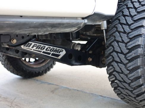 Used 2017 Ford F250 Lariat w/ Chrome Package image 19