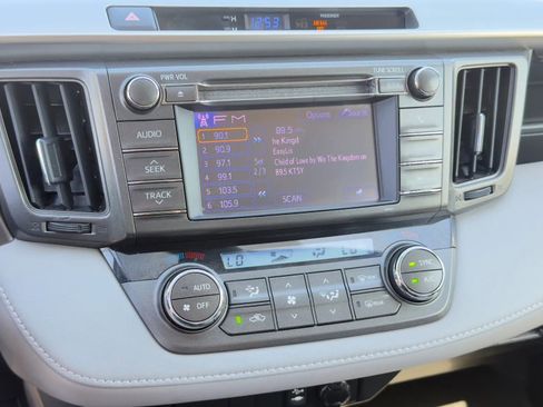Used 2013 Toyota RAV4 XLE AWD/4WD image 16