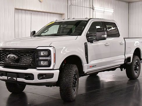 New 2026 Ford F350 Lariat w/ Tremor Off-Road Package AWD/4WD image 3