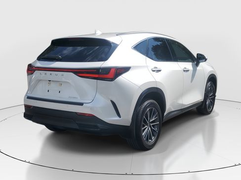 Used 2025 Lexus NX 250 FWD w/ Towing Package (2000 Lbs) image 7