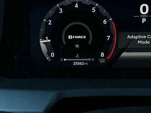 Used 2025 Toyota Tacoma TRD Off-Road image 38