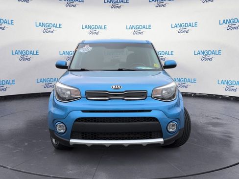 Used 2018 Kia Soul + FWD image 12