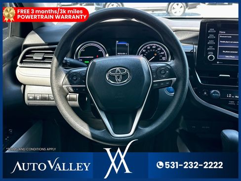 Used 2021 Toyota Camry LE image 29