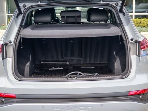 Used 2023 Audi Q4 e-tron Premium w/ Convenience Package image 29