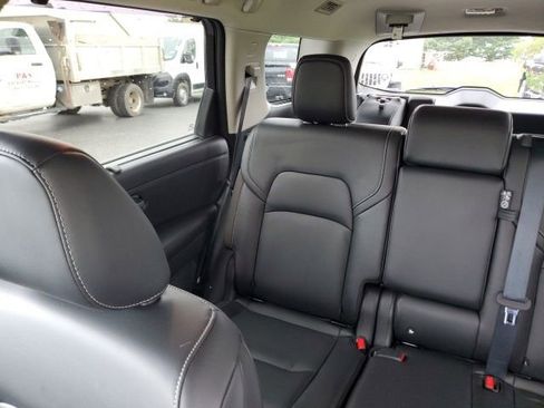 Used 2022 Nissan Pathfinder SL AWD/4WD image 14