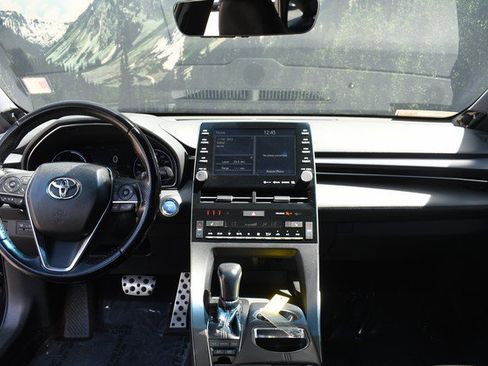 Used 2019 Toyota Avalon XSE FWD image 18