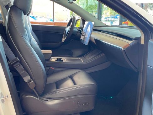 Used 2021 Tesla Model Y Long Range AWD/4WD image 20