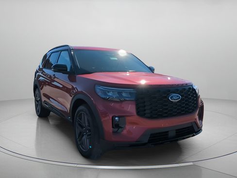 New 2026 Ford Explorer ST-Line image 3