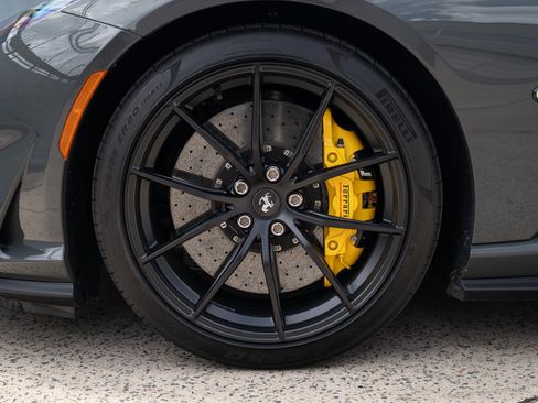 Used 2021 Ferrari 812 GTS RWD image 17